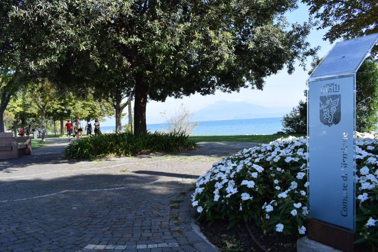 Azur Apartment Sirmione Exterior foto